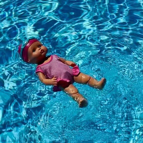 BUDDYSWIM dukke i pool